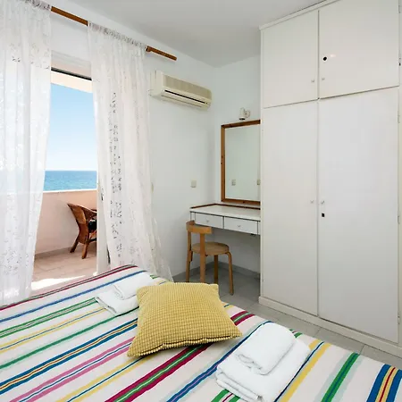 2 * Glyfada (Corfu)
